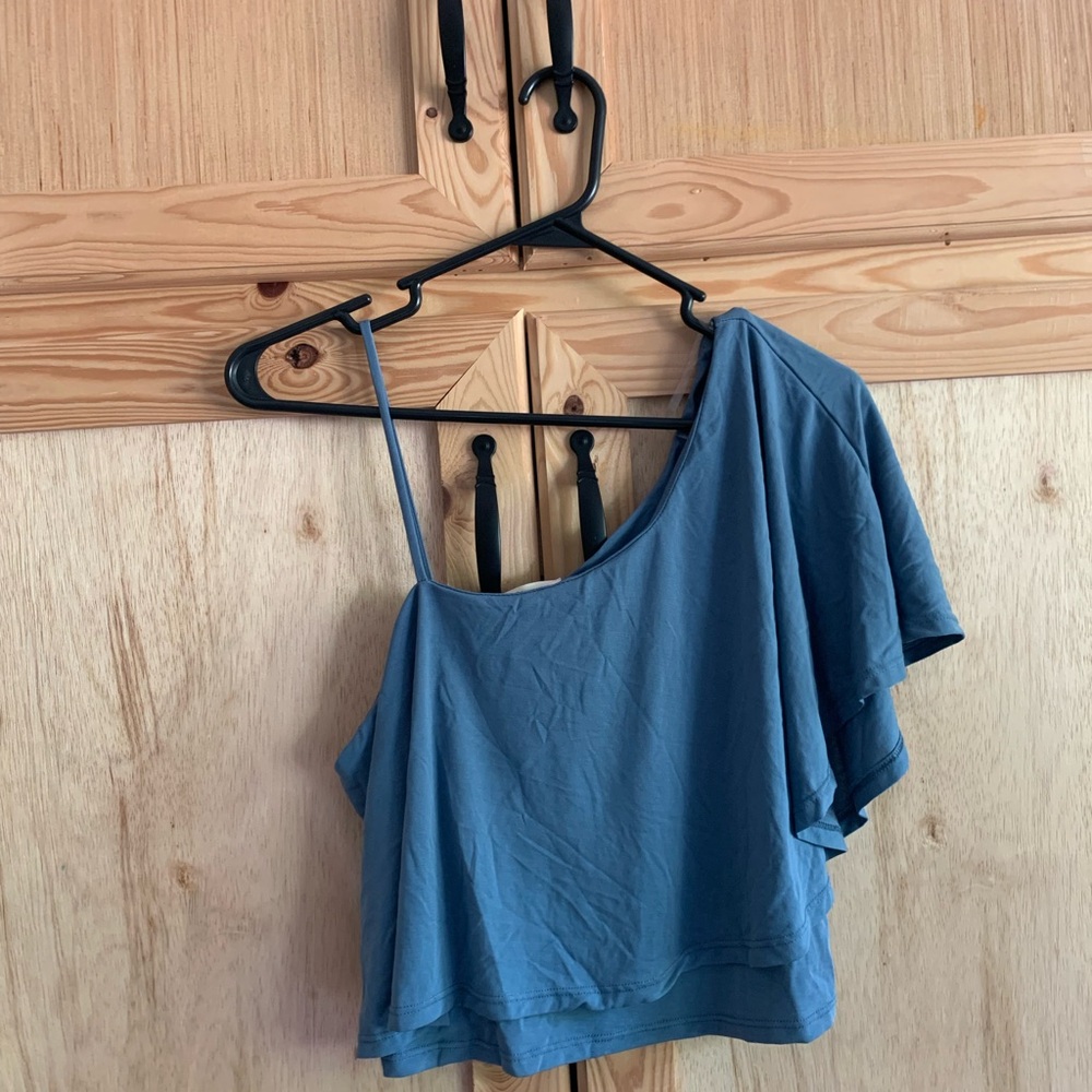 Duets NWT blue one shoulder strap shirt top size L